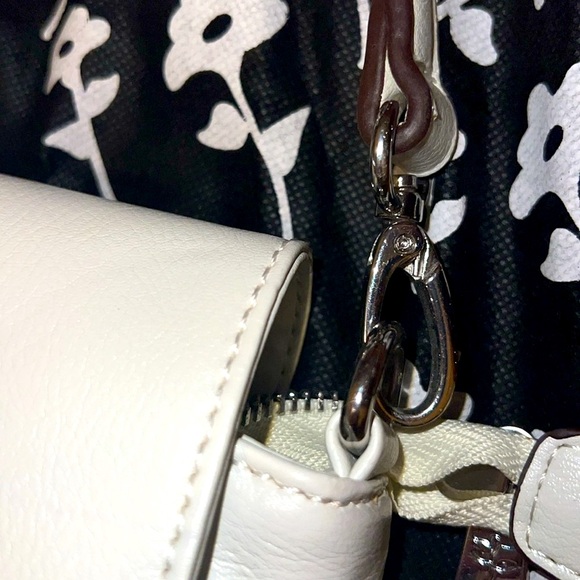 Jenna Kator Handbag/ Crossbody - Picture 15 of 16